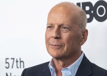 Bruce Willis cada vez peor, ya no habla, ni escribe