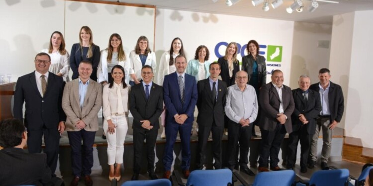 EQUIPO. El Consejo Profesional de Ciencias Económicas continuará con la misma metodología de trabajo, concentrado en brindar más y mejores servicios a los matriculados, en línea con el eslogan que se transformó en un norte, “reforzar y mirar al público”.