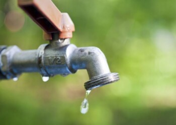 Vecinos de Campo Ramón están sin agua hace seis días por la falla de una bomba