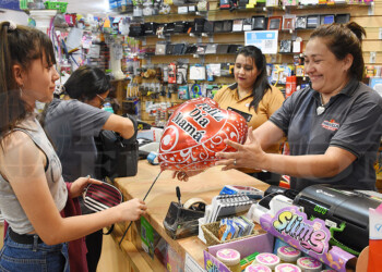 Para el Día de la Madre, la mayoría elige comprar regalos con tarjetas de crédito