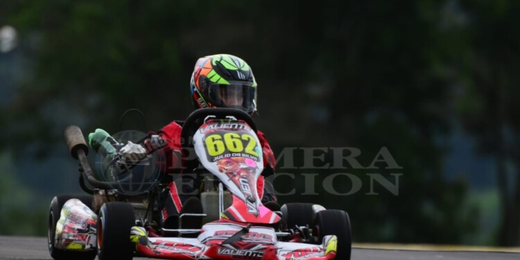 NUEVA POLE. El posadeño Julio Da Silva tuvo un andar seguro ayer, y fue el mejor en la categoría 4T Estándar.