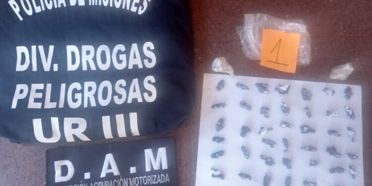 SECUESTRO. Dosis de clorhidrato de cocaína y dos “rocas” de “pedra”.