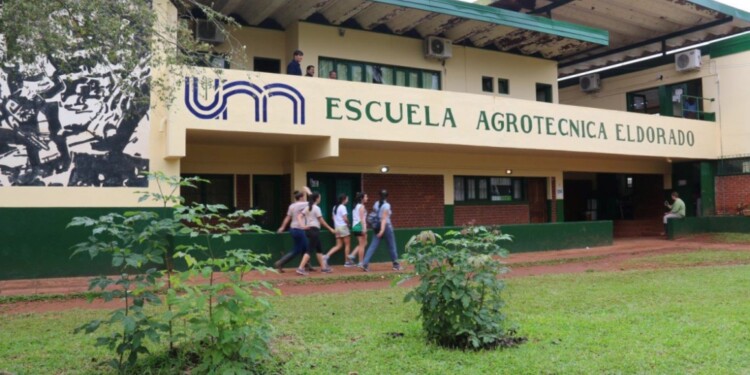 FORTALECIDOS. Los alumnos de Eldorado se preparan para experimentar el ritmo de vida en otros colegios agrotécnicos del mundo. Es una experiencia por la cual también llegaron estudiantes de otros países hasta la EAE.