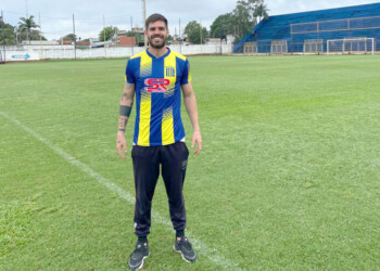 Mitre sumó al arquero Juan Fernández