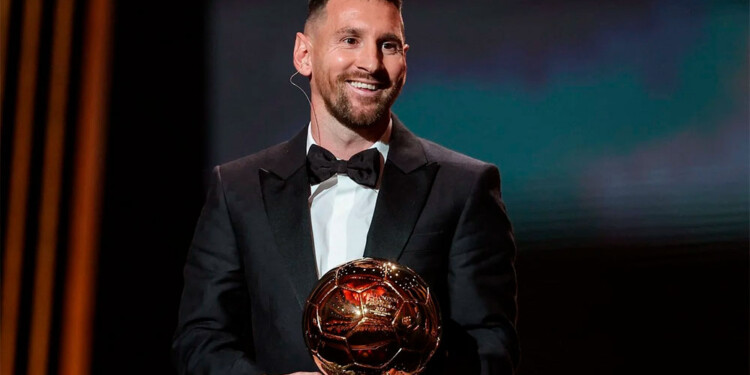 Messi y su octavo Balón de Oro (Foto: AFP)