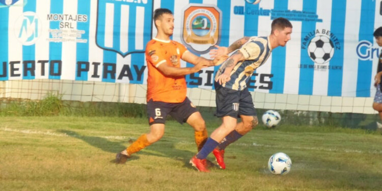 SIN DIFERENCIAS. El Albiazul y el Naranja repartieron puntos en Puerto Piray.