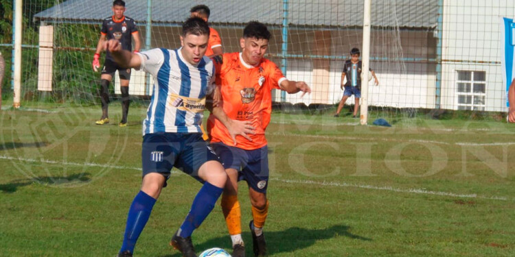 NO SIRVE. La igualdad en la Villa Olímpica pone en aprietos a estos dos equipos que comparten grupo con Guaraní. (Foto gentileza C.Reble).
