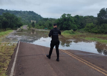 Por el aumento del caudal del río Uruguay se interrumpió el tránsito sobre la ruta costera 2