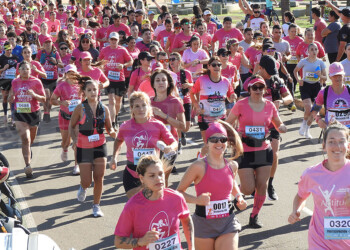 Posadas se vistió de rosa en el cierre del mes de prevención del cáncer de mama