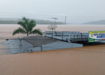 Quince familias fueron evacuadas en Alba Posse a raíz de la crecida del río Uruguay