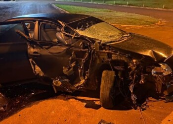 Vehículo impactó contra camión sobre la ruta 14 y dejó un lesionado