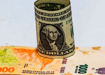 El dólar blue se llevó puesto al hornero: hoy superó los $1.000