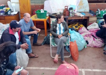 El Soberbio: si el rio continúa bajando, a partir de mañana los evacuados podrían regresar a sus hogares