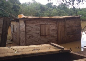 Algunas de las familias evacuadas en El Soberbio podrán volver a sus hogares desde el lunes