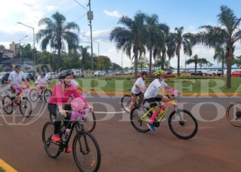 Caravana para cerrar el Mes Rosa