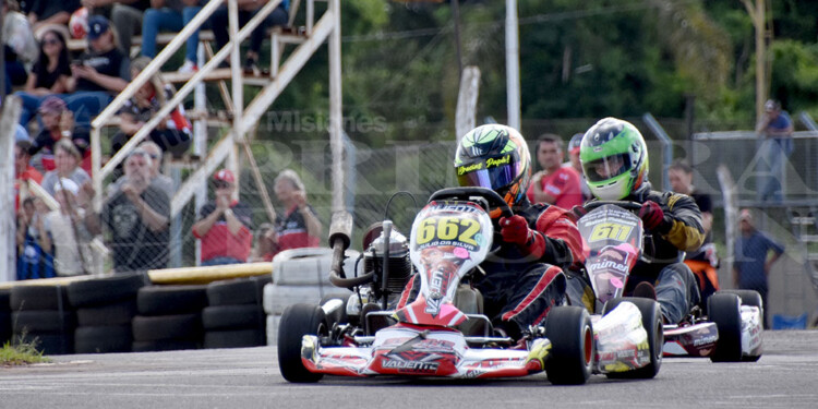 EMOTIVA. La carrera de la 4T Estándar ofreció un gran espectáculo y quedó en manos del joven piloto Julio Da Silva.