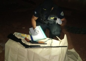 Denunció que su hijastro se suicidó, pero tenía un balazo en la espalda