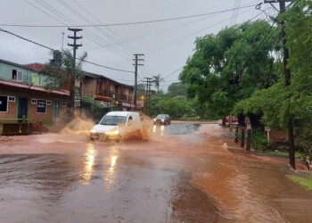 Tormenta causa estragos en Oberá