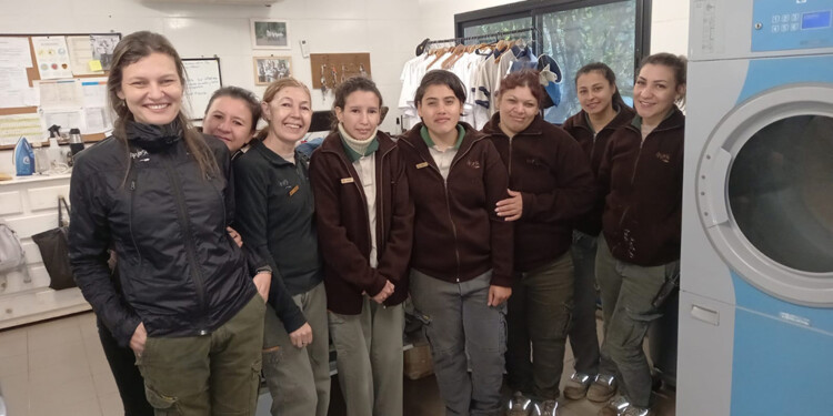 LOGRO. Los dos primeros pasantes ya quedaron como personal contratado por el hotel, contó la docente.