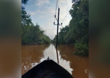 Localidades del Alto Uruguay continúan sin luz y a la espera de que baje el agua