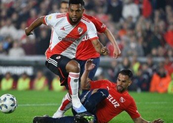 River le sacó el invicto a Tevez y vuelve a la cima