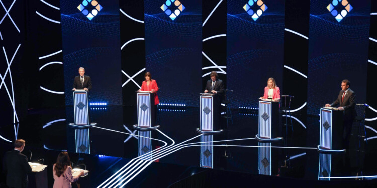 Si se aprueba la "ley ómnibus" no será obligatoria la presentación de los candidatos al debate.