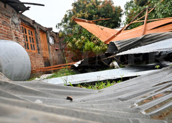 El Comité de Crisis asiste con chapas a los damnificados por el temporal