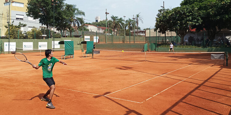 IMPECABLE. Así lucieron las canchas del club de la avenida San Luis, que volvió a recibir a los mejores tenistas.