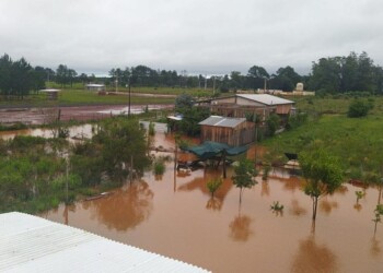 Candelaria evalúa iniciar acciones contra Yacyretá