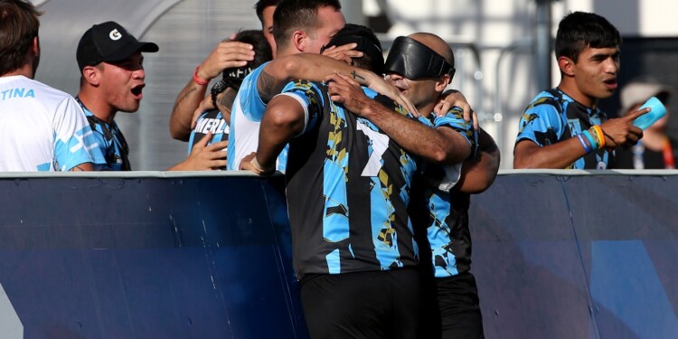 SANTIAGO, CHILE – NOV 25: Maximiliano Espinillo de Argentina celebra su gol durante el partido por la Medalla de Bronce del Futbol para ciegos en los Juegos Parapanamericanos Santiago 2023 en el Centro de deportes Paralímpicos del Estadio Nacional el 25 de Noviembre en Santiago, Chile. Maximiliano Espinillo of Argentina celebrates his goal, during the Bronze Medal match place in Soccer for the blind at the Parapan American Games at Paralympic Sports Center in the National Stadium on November 23 in Santiago, Chile. (Foto: Javier Valdes Larrondo/ Parapanamericanos Stgo 2023 via Photosport)