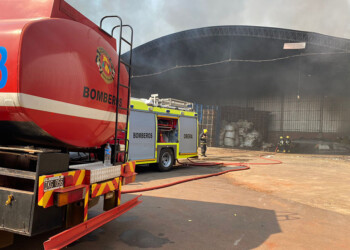 Se incendiaron dos depósitos de yerba mate en Oberá  