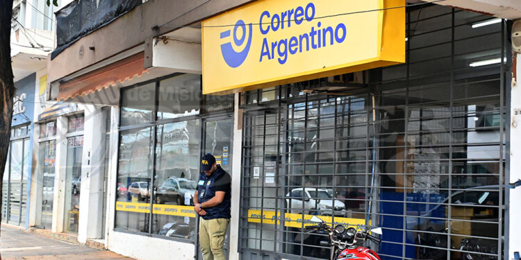 A las 11 de este jueves fue allanada la sucursal del Correo Argentino sobre la avenida Uruguay.