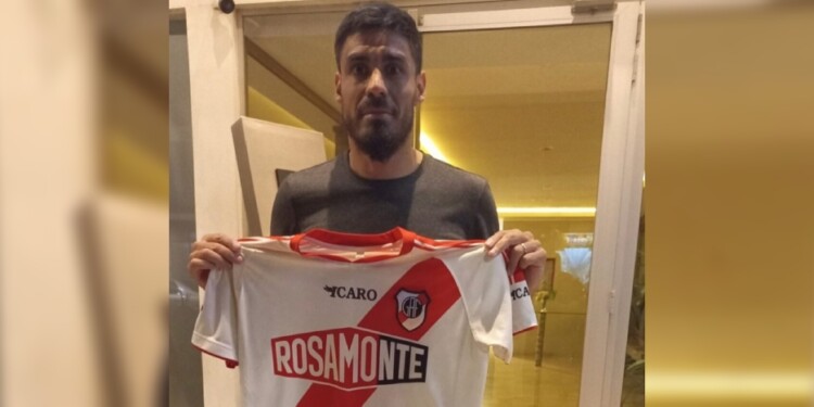 MÁS EXPERIENCIA. El mendocino Abel Peralta entrenó ayer con Guaraní por primera vez y sueña con poder aportar su oficio para el ascenso franjeado./ Gentileza DelatribunaTV. com