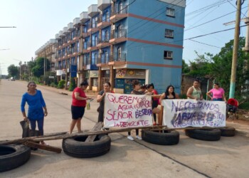 Tercer día de reclamo de los vecinos del barrio Estepa por falta de agua potable