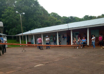 Tomaron el CEP 37 para reclamar por mejoras en su infraestructura