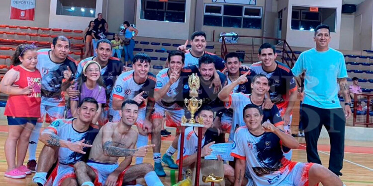 MONARCA. El nuevo rey irá ahora por el título absoluto de la temporada.