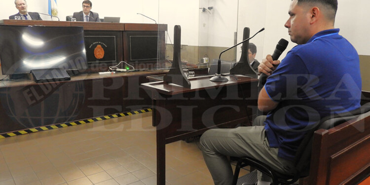 OPTÓ POR DECLARAR. Figueredo dijo que “confiaba en su jefe y que jamás hubiera imaginado que el documento que firmó era falso”.