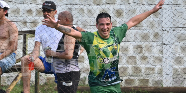 DE A TRES. De la mano de Facundo Cabrera, autor de dos goles, La Picada da pelea en la Zona 1.