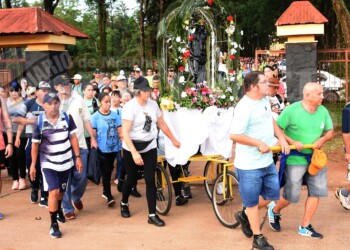 Fieles de toda la provincia partieron rumbo a Loreto