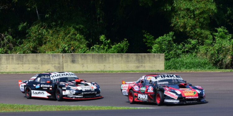 TC 4000. Nazareno Da Cruz lidera la categoría más potente del Misionero de Pista y busca proclamarse campeón en Oberá (Fotos D.Recktor/Prensa FeMAD).