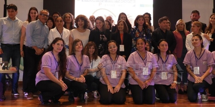 OBJETIVO. El objetivo del encuentro es compartir experiencias y buenas prácticas en el abordaje de la prematurez.