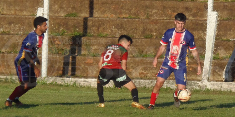 BUEN CAMINO. El Rutero ganó los cuatro que jugó y lidera en la Zona B. (Foto C.Reble).