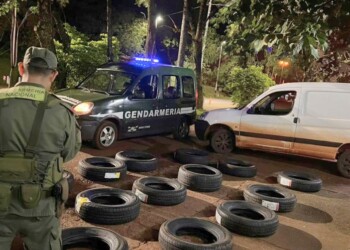 Gendarmería secuestró carga de neumáticos ilegales en Ituzaingó y Colonia Victoria