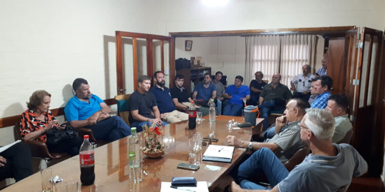 ACUERDOS. Funcionarios y productores acordaron trabajar de manera conjunta.