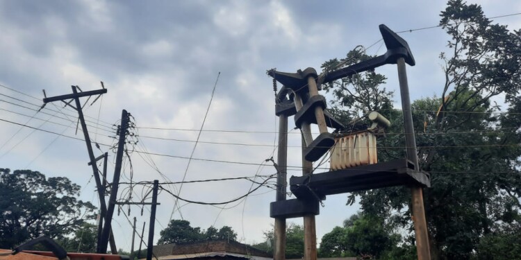 Fuerte temporal en Corrientes causó destrozos e inundaciones