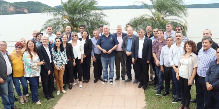 EN MISIONES. Passalacqua y Sartori fueron los anfitriones de la reunión de representantes previa a la cumbre que se realizará el año que viene.