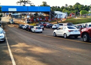 El trámite migratorio complica el tránsito fronterizo en Bernardo de Irigoyen