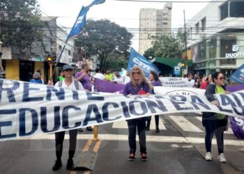 Docentes: el FTEL convocó a un paro para el próximo miércoles