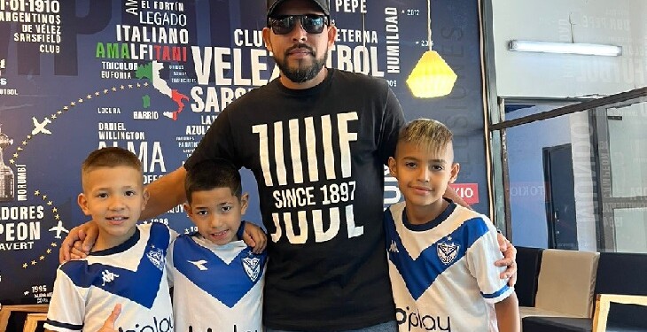 FUTURO DE PRIMERA. Da Silva junto a los cracks Sosa, Ferreira y Cabrera.