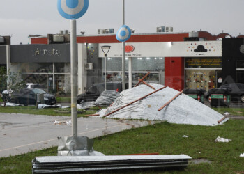 Las piedras rompieron todo a su paso y se ensañaron en algunos barrios